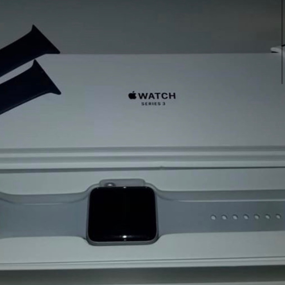 Apple Watch Series 3 - Picture 4 of 4